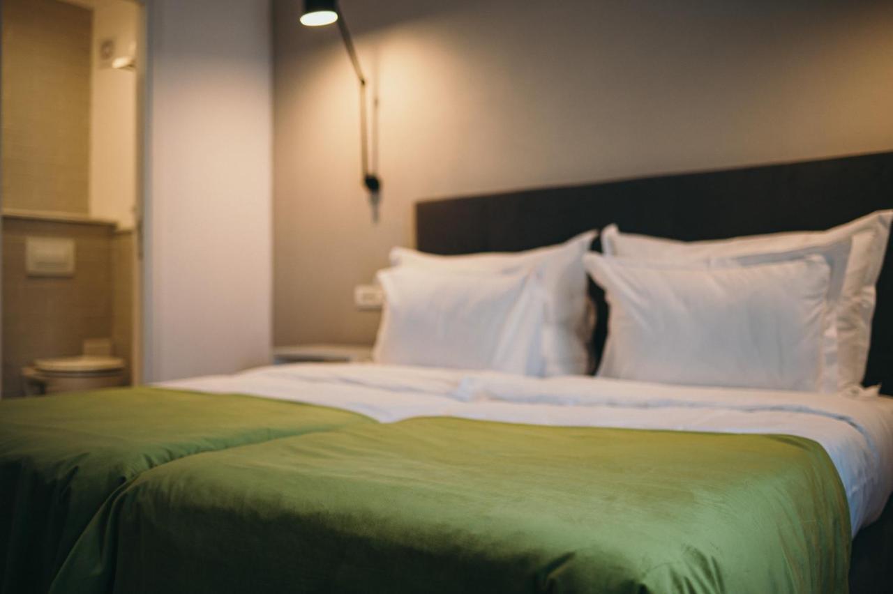 Nest Guesthouse 드로베타 투르누 세베린 외부 사진