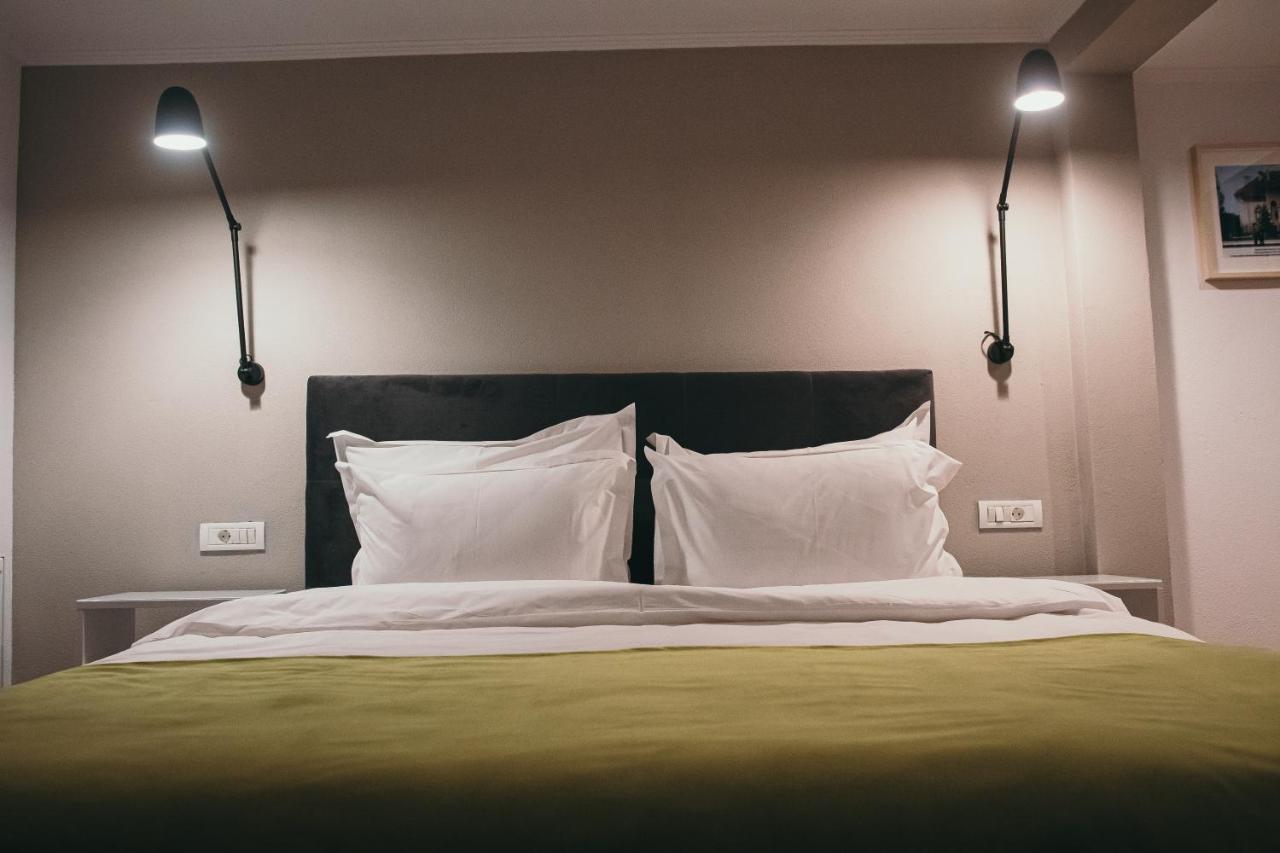 Nest Guesthouse 드로베타 투르누 세베린 외부 사진