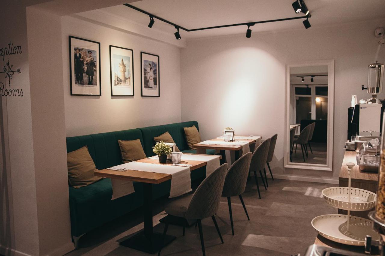 Nest Guesthouse 드로베타 투르누 세베린 외부 사진